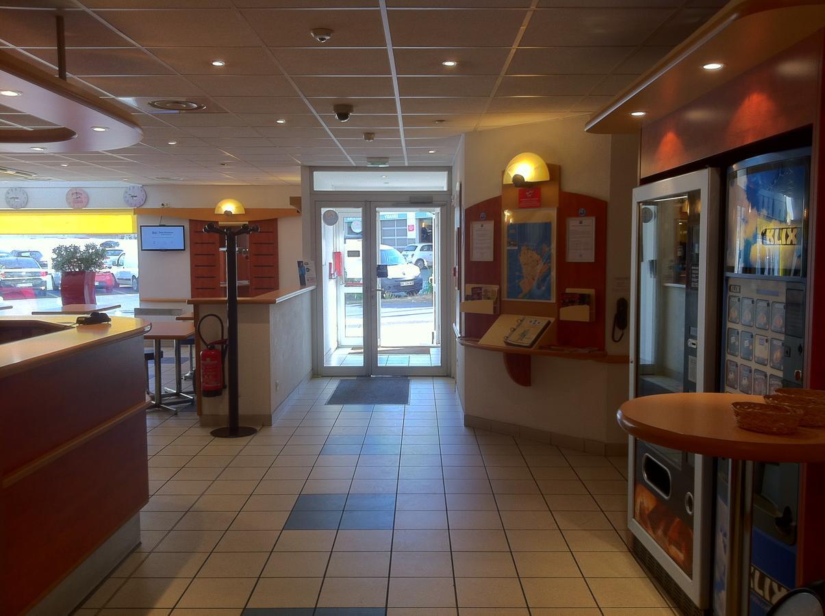 Ibis Budget Bezons Buitenkant foto