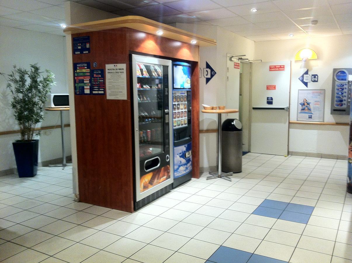 Ibis Budget Bezons Buitenkant foto