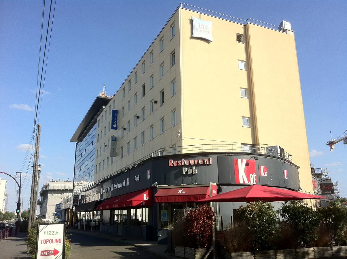 Ibis Budget Bezons Buitenkant foto
