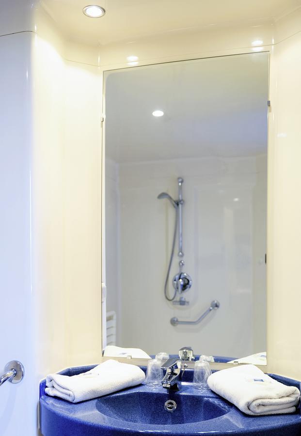 Ibis Budget Bezons Buitenkant foto